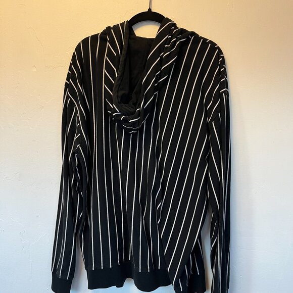 Original Use Black and White Striped Lightweight Hoodie XXL - Picture 3 of 3